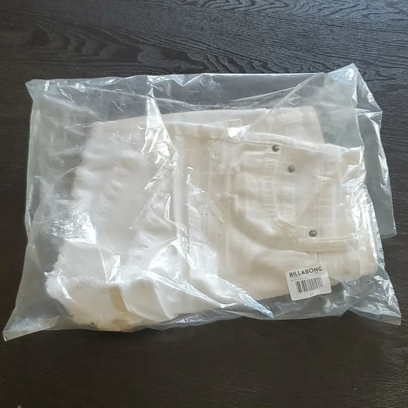 Billabong Buttoned Up Denim Shorts - Picture 5 of 5